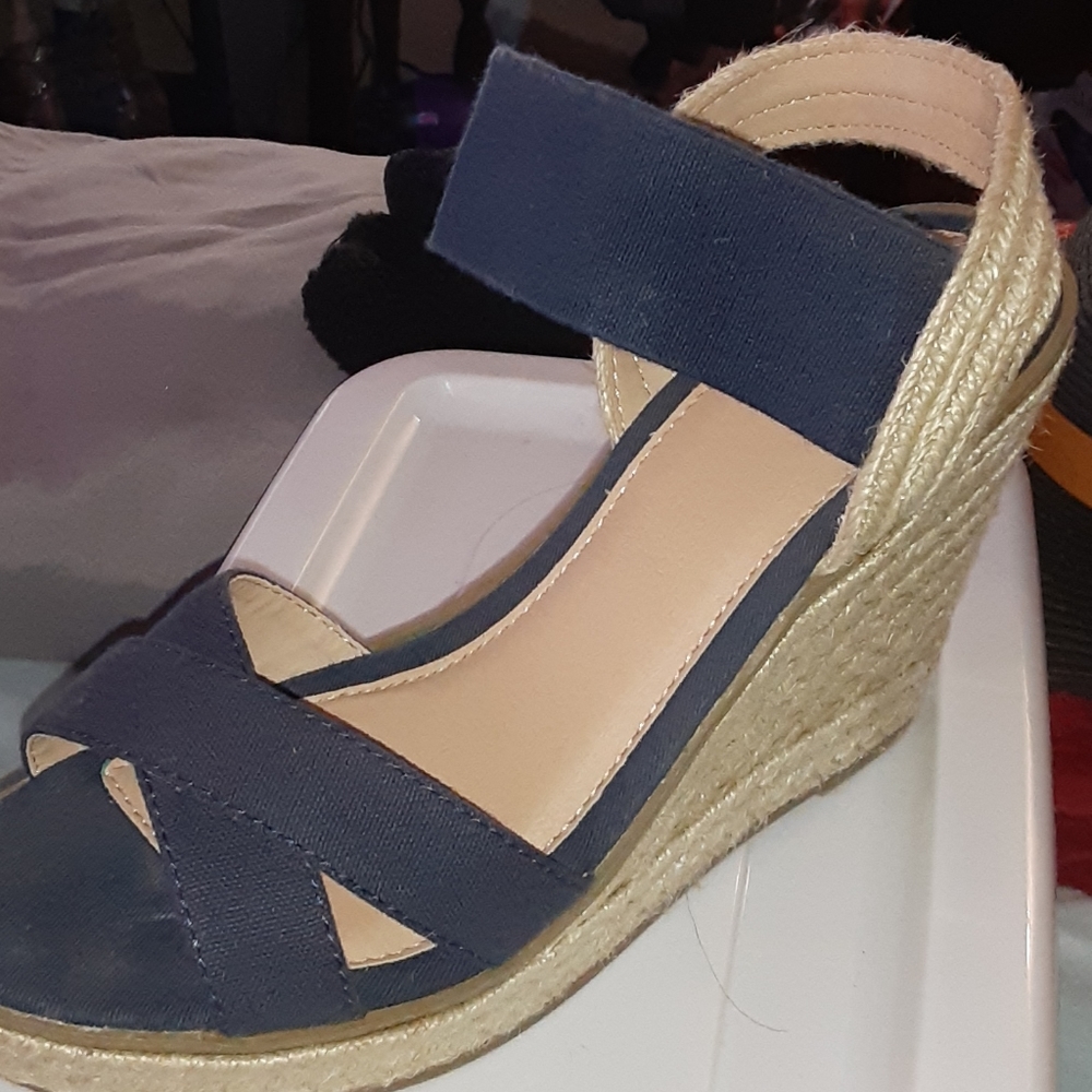Shoes - Picture 2 of 3